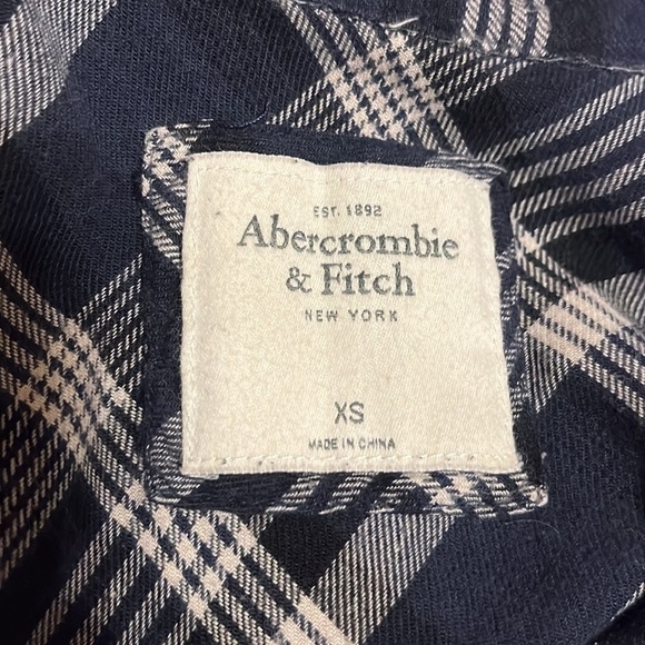 ABERCROMBIE & Fitch Navy and White Plaid Button Down Flannel Shirt Size XS - Picture 6 of 6